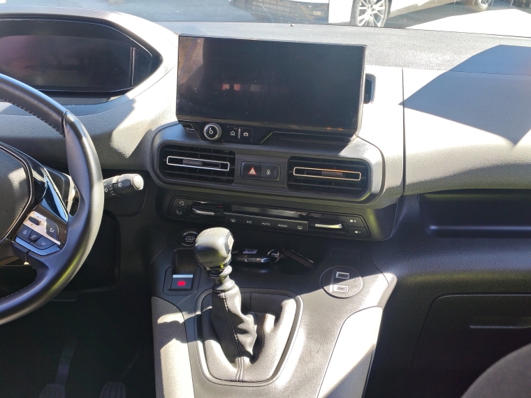 Peugeot Rifter Rifter Mca Allure Diesel 100hp Mt 2025 Usado en Rosselot Usados