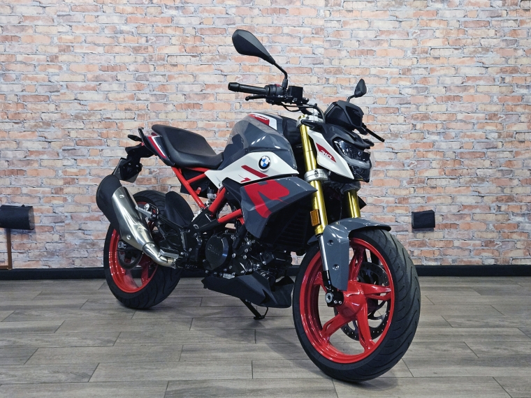 BMW G 310 R . 2023