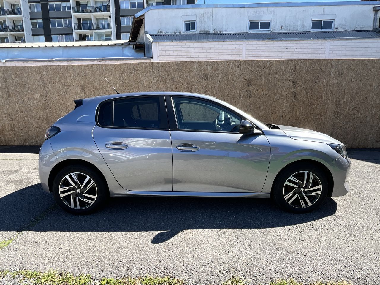 Peugeot 208 208 Puretech 4x2 1.2 2024 Usado en Usados de Primera - Sergio Escobar