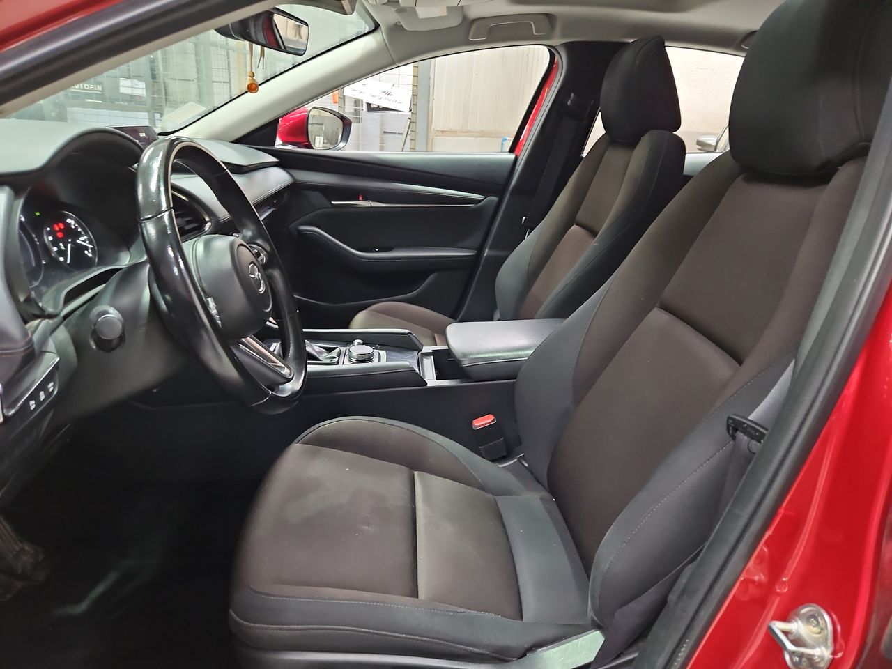 Mazda 3 3 Sedan 2.0 Aut 2023 Usado en Usados de Primera - Sergio Escobar