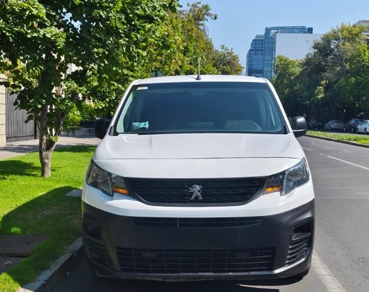Peugeot Partner Hdi 1.6 2022  Usado en GT Autos