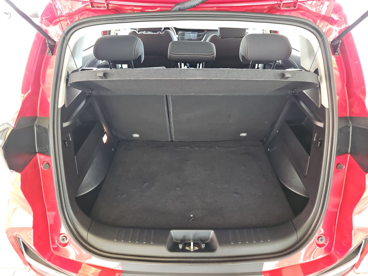 Changan Cs15 Cs15 Hb 4x2 1.5 2023 Usado en Usados de Primera - Sergio Escobar