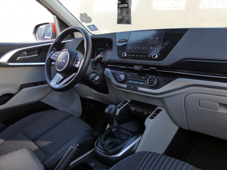 Kia Carens Lx 1.5 2023 Usado Usado en Webautos.cl Kia Carens Lx 1.5 2023 Usado Usado en Webautos.cl