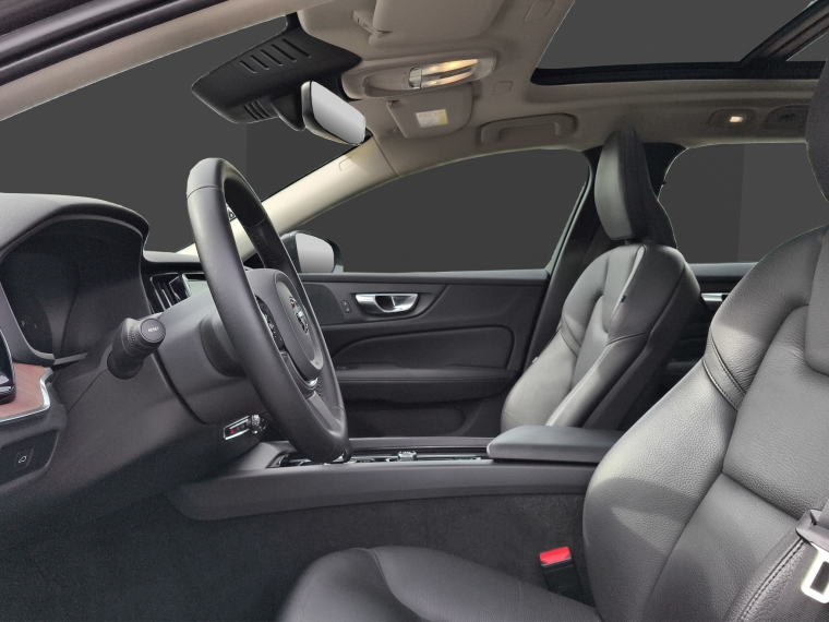 Volvo V60 Cc Ii B5 4x4 2.0 Aut 2023 Usado  Usado en BMW Premium Selection