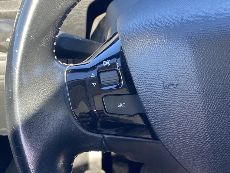 Peugeot New 308 308 Allure Blue Hdi 1.6 Mec 2018 Usado en Rosselot Usados