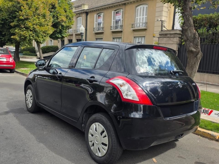 Suzuki Swift Gl 1.2 2015  Usado en Autos