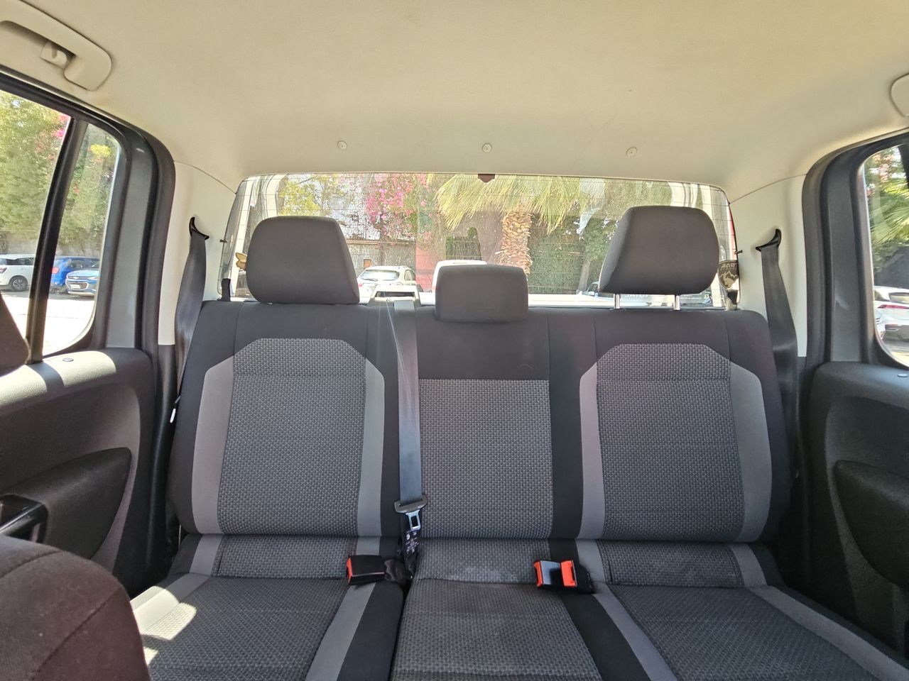 Volkswagen Amarok Amarok Comfortline 4x4 2.0 Aut 2019 Usado en Usados de Primera - Sergio Escobar