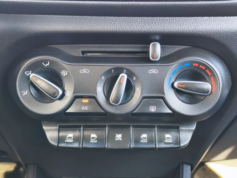 Kia Soluto Soluto Lx 1.4l 5mt G Ac Euro 6b - 2308 2023 Usado en Rosselot Usados