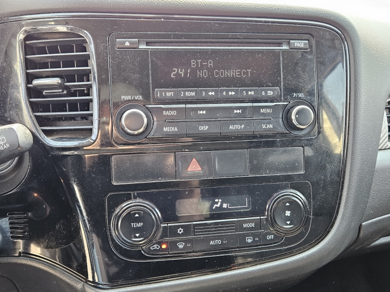 Mitsubishi Outlander Outlander 4x2 At 2.0 Ac 2015 Usado en Rosselot Usados