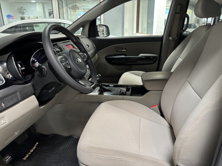 Kia Grand carnival Ex 3.3l Gsl Aut 2wd 2016  Usado en Grass & Arueste