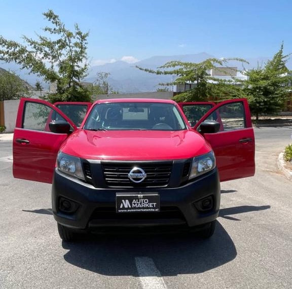 Nissan Np300 Dcab 2.3 Mt 2018  Usado en Automarket Chile