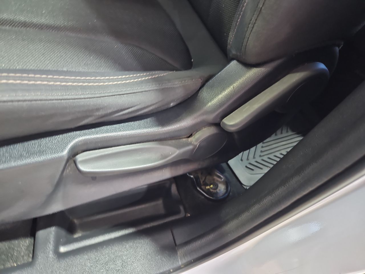 Changan Cs15 Cs15 Hb 4x2 1.5 2023 Usado en Usados de Primera - Sergio Escobar