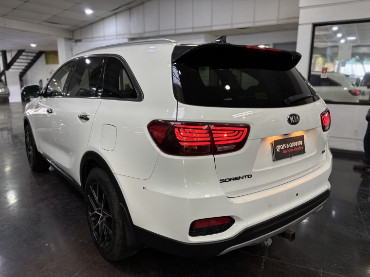 Kia Sorento Ex 2.2l Dsl 6mt 2wd 2020  Usado en Grass & Arueste