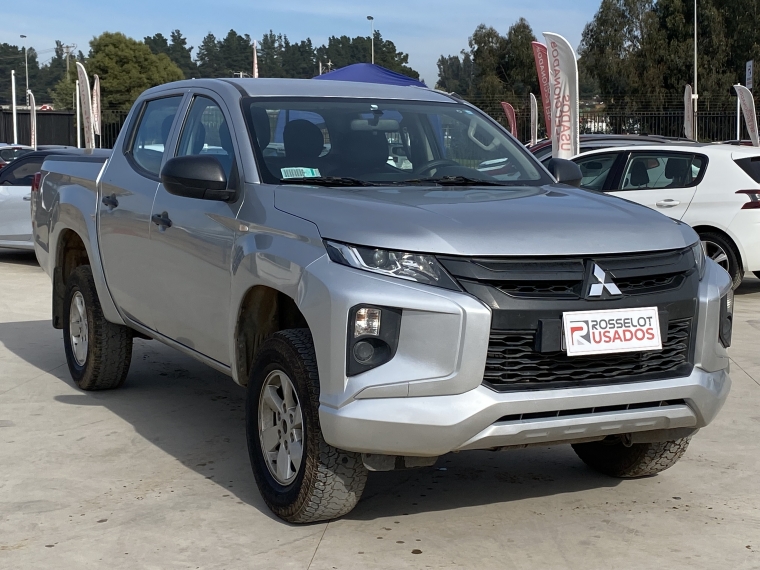 Mitsubishi L200 L200 D/c 2.4 Work Cr 4x2 2020 Usado en Rosselot Usados