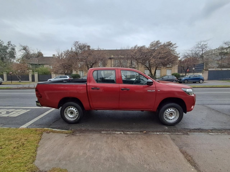 TOYOTA HILUX DX 4X2 2.4 miniatura 16