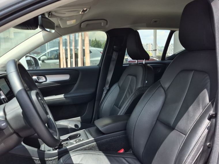 Volvo Xc40 T4 Fwd 2.0 Momentum 2022 Usado Usado en BMW Premium Selection Volvo Xc40 T4 Fwd 2.0 Momentum 2022 Usado Usado en BMW Premium Selection