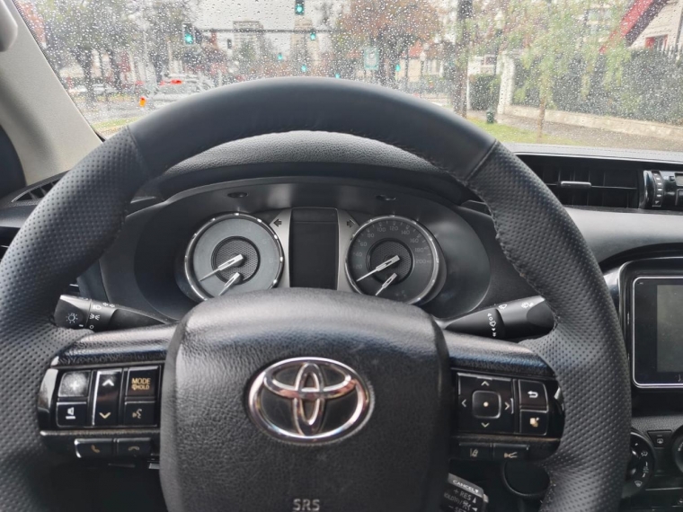 TOYOTA HILUX DX 4X2 2.4 - imagen 11