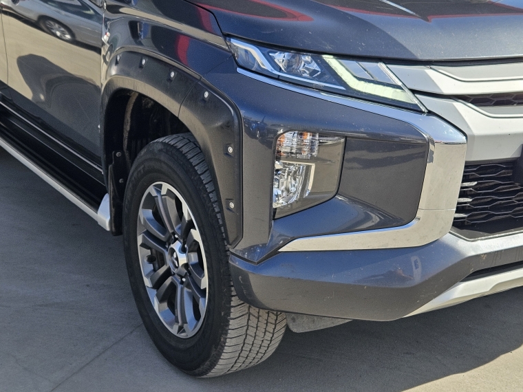 Mitsubishi L200 L200 Dakar Hp 4x4 2.4 2022 Usado en Rosselot Usados