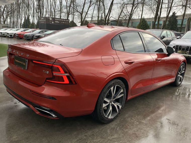 Volvo S60 2.0 T4 R-design At 4p 2021 Usado  Usado en Webautos.cl