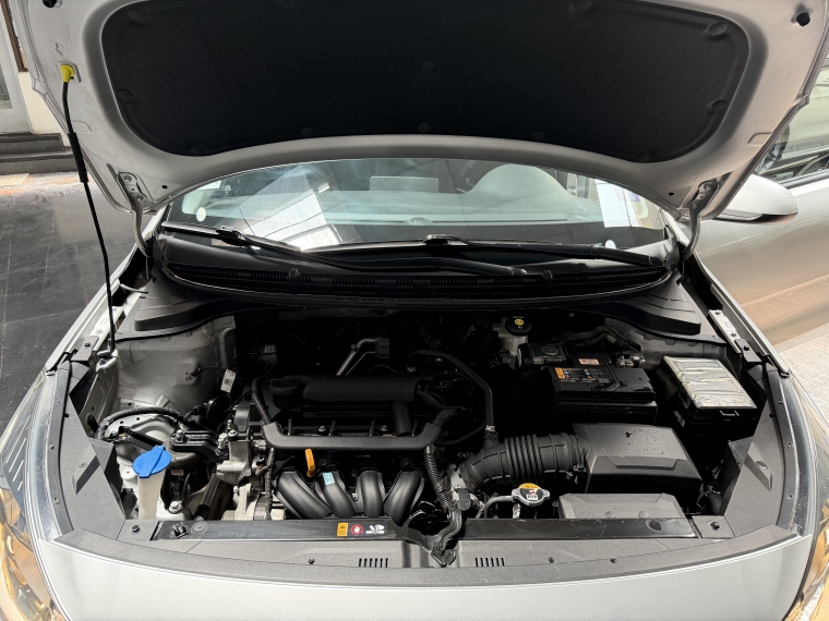 Kia Rio 5 Ex 1.4l 6mt Ac Abs 2023  Usado en Grass & Arueste