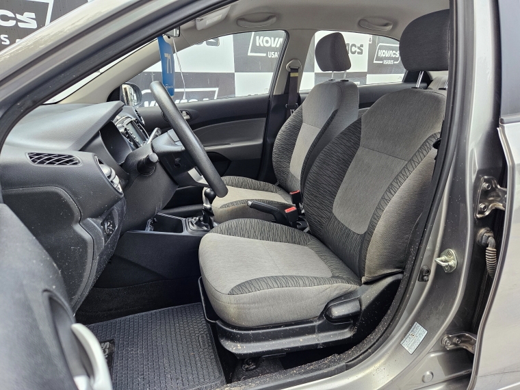 Kia Soluto 1.4 Lx Ac  Mt 2023 Usado  Usado en Kovacs Usados