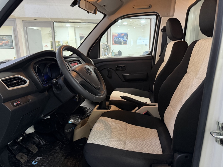 Kyc T3 Cargo Box 1.5l 5mt Ac 2024  Usado en Grass & Arueste