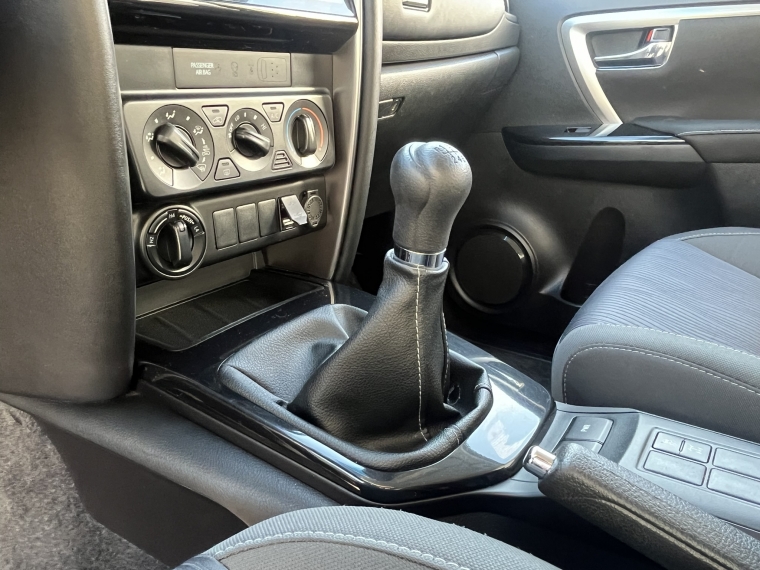 Toyota Fortuner 2.8 Sr5 Tdi Mt 4x4 Diesel 2023 Usado  Usado en Kovacs Usados