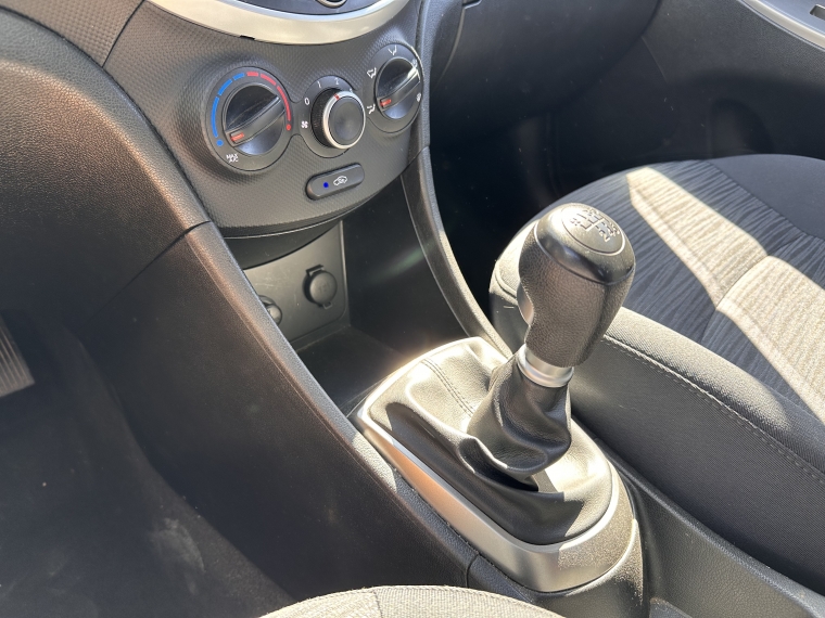 Hyundai Accent Accent 1.4 Mt 2 Air Bag Ac 2017 Usado en Rosselot Usados Hyundai Accent Accent 1.4 Mt 2 Air Bag Ac 2017 Usado en Rosselot Usados