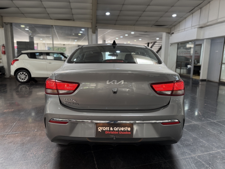 Kia Rio 4 Ex 1.4l 6mt Ci Full 2024  Usado en Grass & Arueste