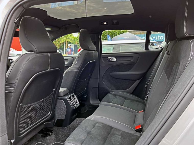 Volvo C40 P8 Recharge 2024 Usado Usado en BMW Premium Selection Volvo C40 P8 Recharge 2024 Usado Usado en BMW Premium Selection