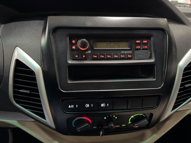 Kyc X5 Cargo Box 1.5l 5mt Ac 2022  Usado en Grass & Arueste