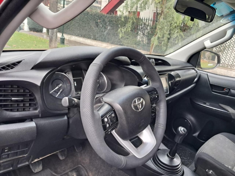 TOYOTA HILUX DX 4X2 2.4 - imagen 6