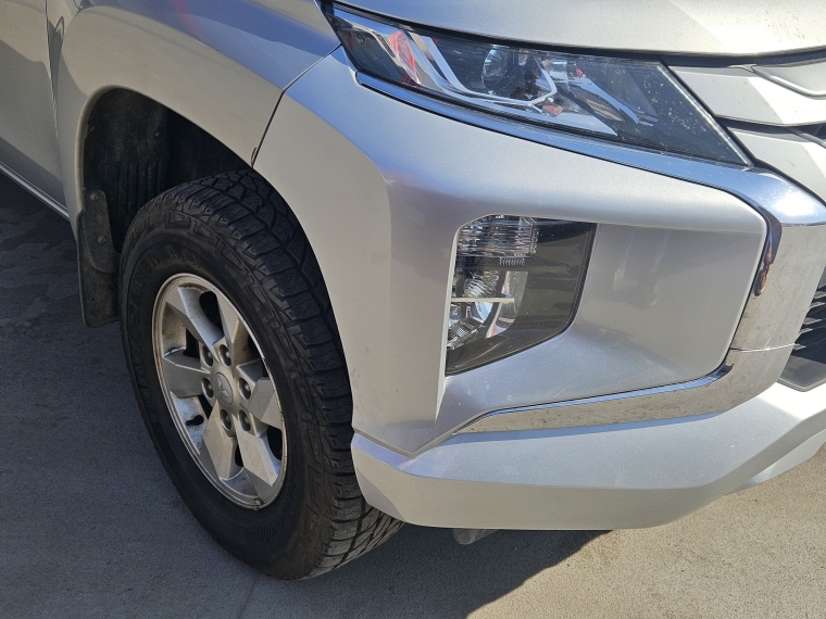 Mitsubishi Katana L200 D/c 2.2 Katana Crt 4x4 Special Pack Euro 6d 2024 Usado en Rosselot Usados