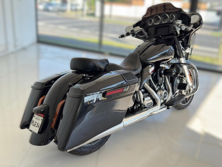 Harley-davidson Flhxse cvo street glide 1923 Cc 2021 Usado en Automotriz Olea Flaño
