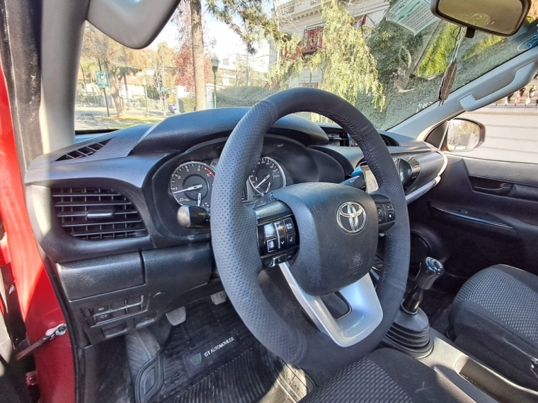 TOYOTA HILUX DX 4X4 2.4 - imagen 18