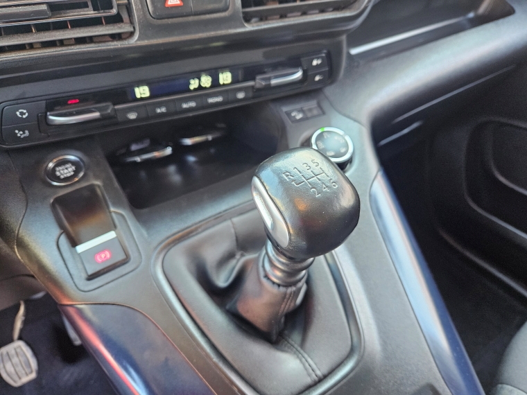 Peugeot Rifter Rifter Bluehdi 130 1.5 2022 Usado en Rosselot Usados
