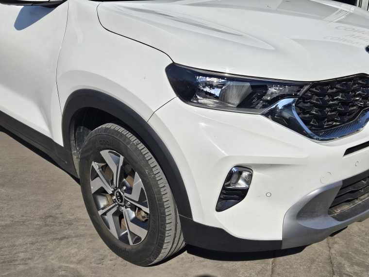 Kia Sonet Sonet Ex 1.5l 6mt Full 4x2 - 2111 2022 Usado en Rosselot Usados