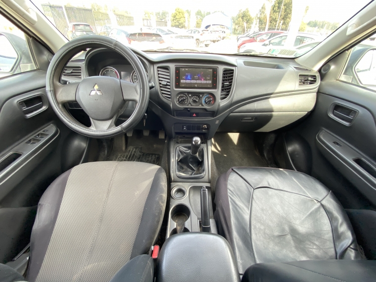 Mitsubishi L200 L200 D/c 2.4 Work Cr 4x2 2020 Usado en Rosselot Usados