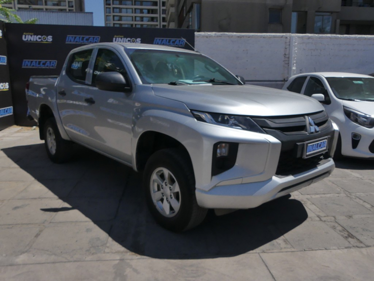 Mitsubishi L200 Work Cr 2.4 4x2 2022 Usado  Usado en Webautos.cl