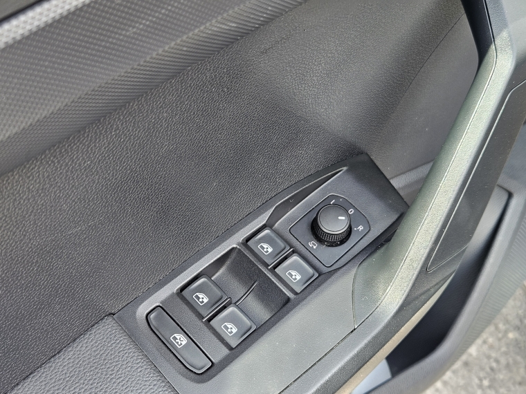 SEAT Ibiza — foto 15 de 20