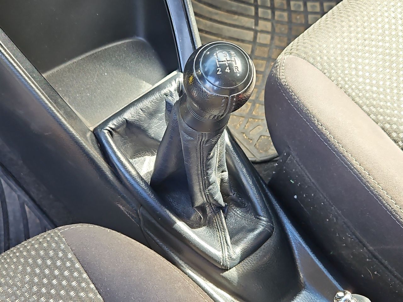 Toyota Yaris Yaris Gli 1.5 2017 Usado en Usados de Primera - Sergio Escobar