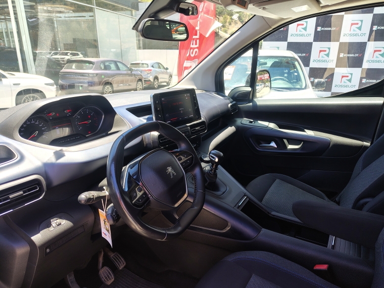 Peugeot Rifter Rifter Bluehdi 130 1.5 2022 Usado en Rosselot Usados