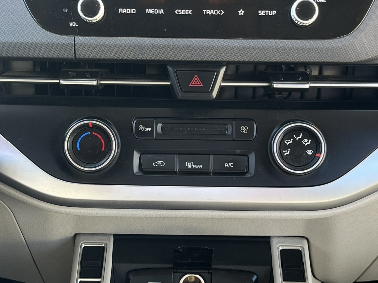 Kia Carens Carens Lx 1.5 2023 Usado en Rosselot Usados