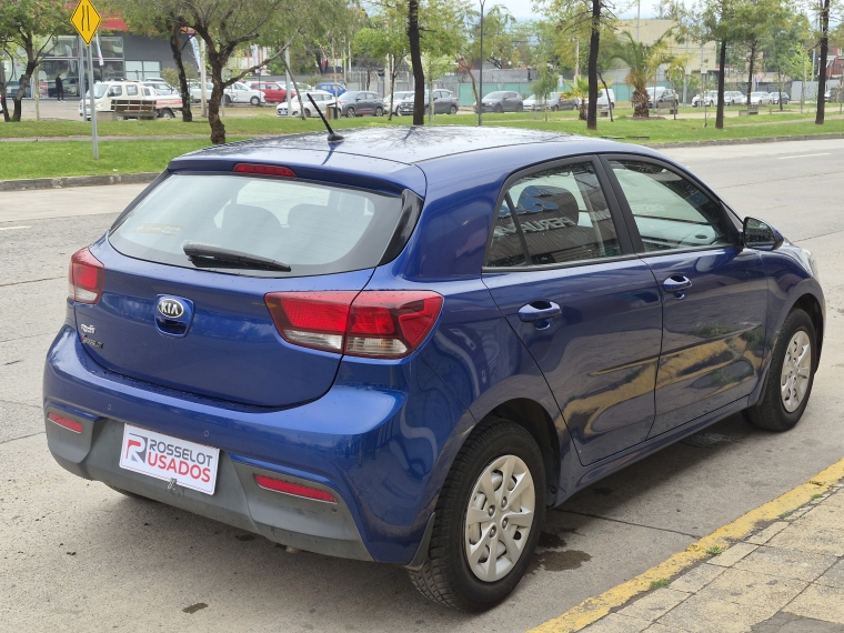 KIA Rio5 — foto 4 de 19