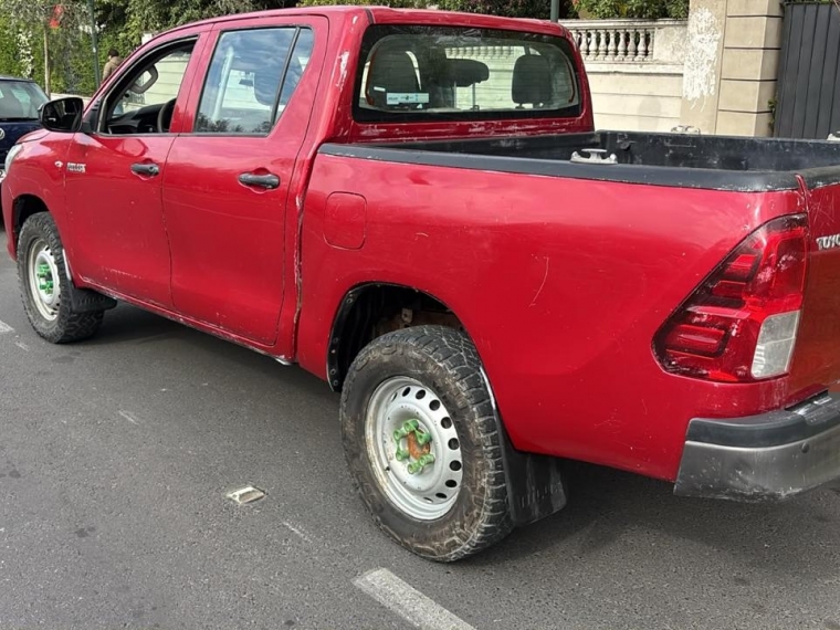 Toyota Hilux Dcab Dx 4X4 2.4Cc — foto 2 de 10