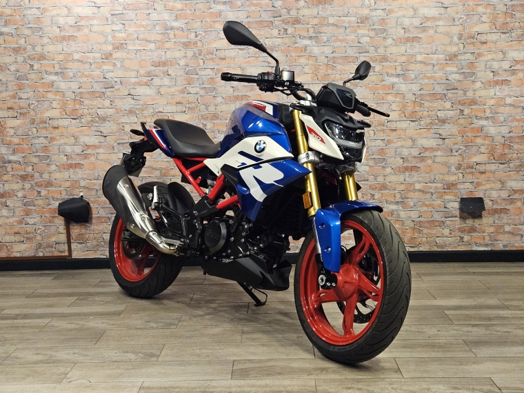 BMW G 310 R . 2025