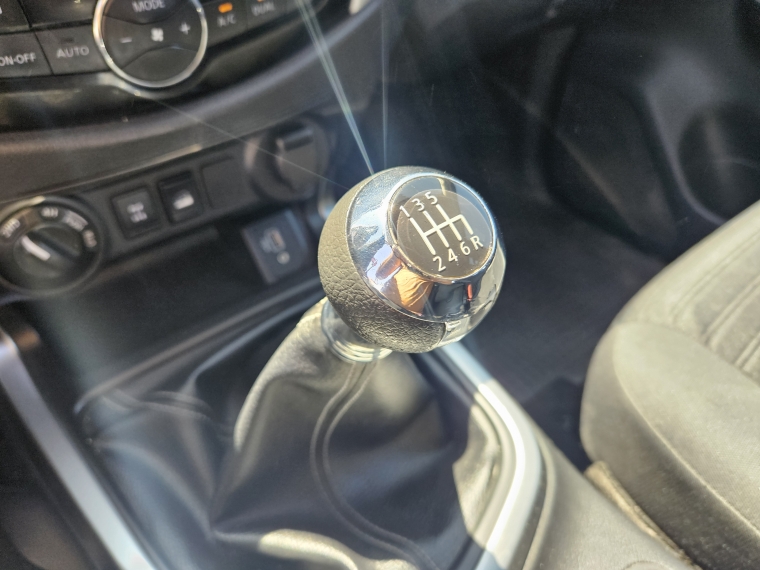 Nissan Navara  D Cab Mt 4x4 2.3 2022 Usado  Usado en Autoselect Usados