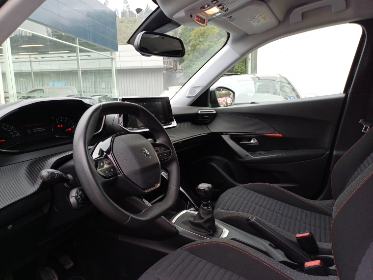 Peugeot 2008 2008 Active 1.2 2021 Usado en Rosselot Usados