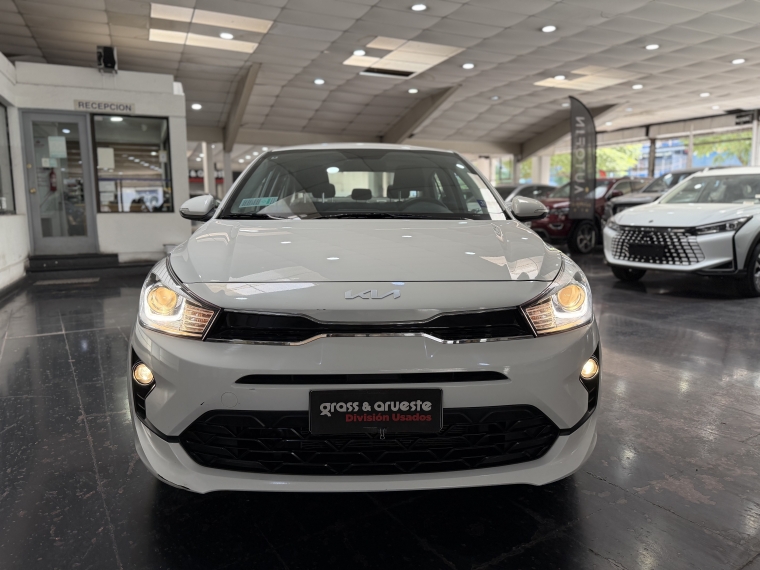 Kia Rio 4 Ex 1.4l 6mt Ci Full 2024  Usado en Grass & Arueste