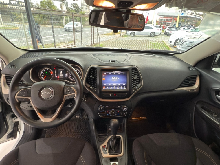 Jeep Cherokee Longitude 2.4 Aut 2017 Usado en Automotriz Olea Flaño